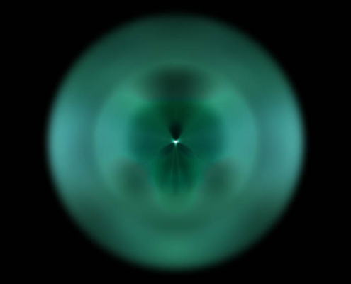 Issue d’une vidéo d’art immersif hypnotique et magnétique, cette photographie capte l’énergie fluide d’une lumière mouvante, évoluant au gré de vibrations subtiles. Les teintes de vert, du vert émeraude au vert phosphorescent, se superposent et se dissolvent dans un flux continu, créant une dynamique immersive où le perceptible et l’imperceptible se confondent. L’interaction entre la lumière et le mouvement génère une respiration visuelle, une oscillation douce qui se fait progressivement plus intense, entraînant le spectateur dans une sensation de transe légère.